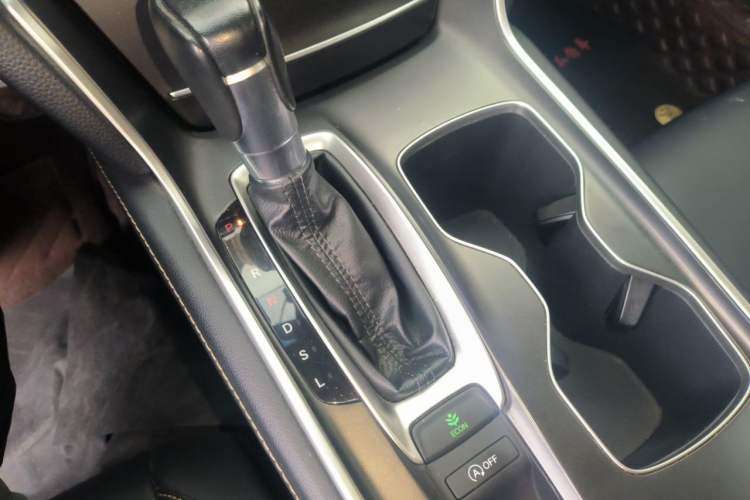 Used Honda Accord 2022 260TURBO Phantom Night · Prestige Edition Gear Lever