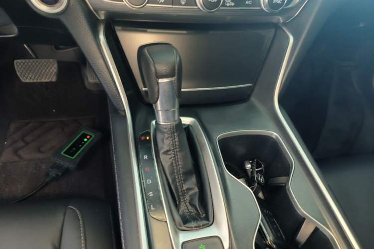 Used Honda Accord 2022 260TURBO Luxury Edition Gear Lever