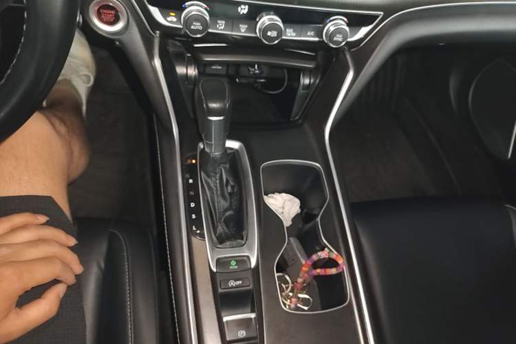 Used Honda Accord 2022 260TURBO Phantom Night · Prestige Edition Gear Lever