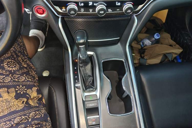 Used Honda Accord 2022 260TURBO Phantom Night · Prestige Edition Gear Lever
