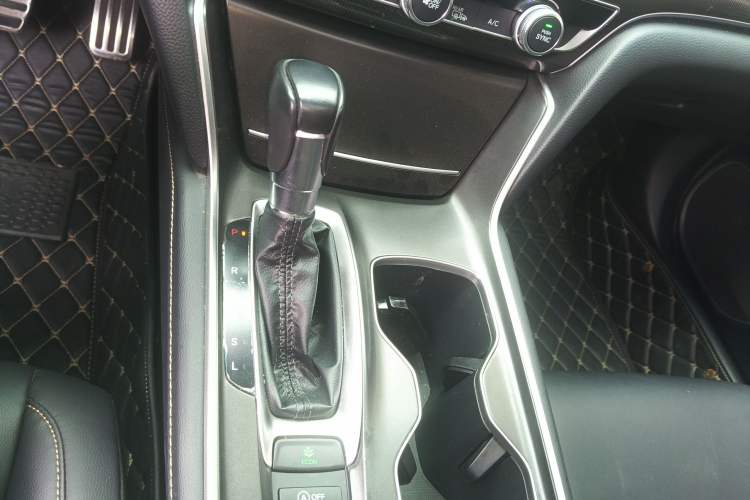 Used Honda Accord 2022 260TURBO Phantom Night · Prestige Edition Gear Lever