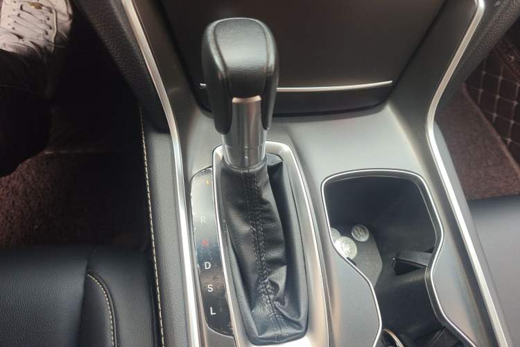 Used Honda Accord 2022 260TURBO Phantom Night · Prestige Edition Gear Lever