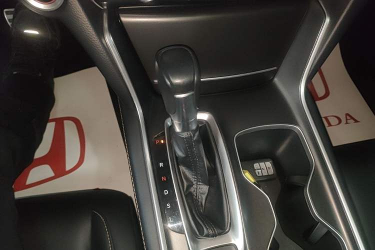 Used Honda Accord 2022 260TURBO Phantom Night · Prestige Edition Gear Lever