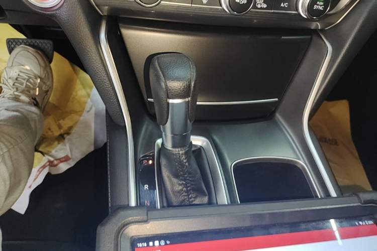 Used Honda Accord 2022 260TURBO Luxury Edition Gear Lever