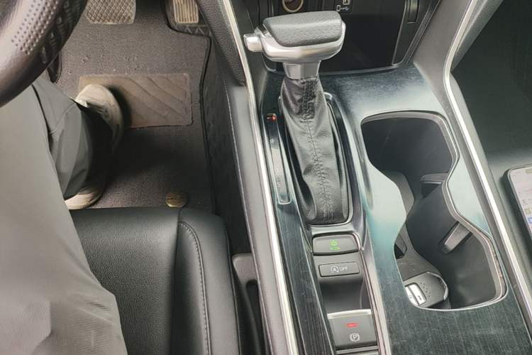 Used Honda Accord 2022 260TURBO Luxury Edition Gear Lever