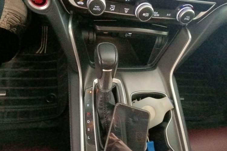 Used Honda Accord 2022 260TURBO Phantom Night · Prestige Edition Gear Lever