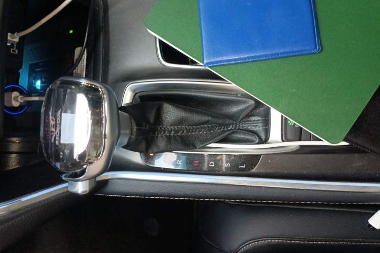 Used Honda Accord 2022 260TURBO Phantom Night · Prestige Edition Gear Lever