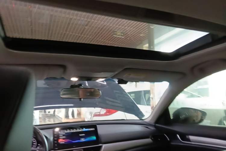 Used Honda Accord 2022 260TURBO Luxury Edition Headliner
