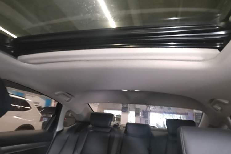 Used Honda Accord 2022 260TURBO Luxury Edition Headliner