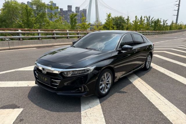 Ojetý Honda Accord 2022 260TURBO Luxury Edition