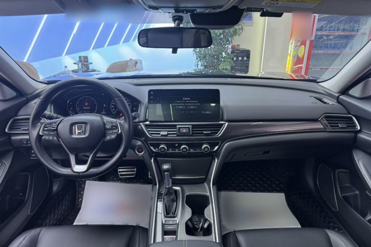 Used Honda Accord 2022 260TURBO Phantom Night · Prestige Edition Interior 1