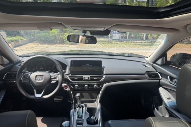 Used Honda Accord 2022 260TURBO Phantom Night · Prestige Edition Interior 1