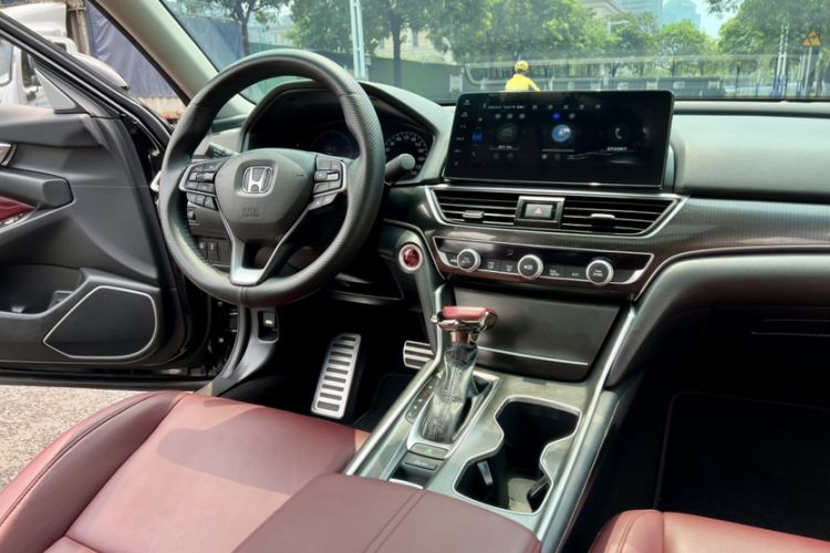 Used Honda Accord 2022 260TURBO Phantom Night · Prestige Edition Interior 11