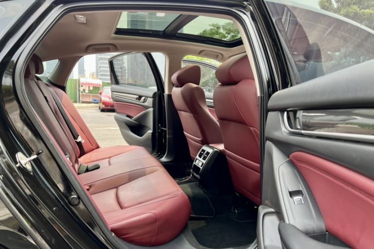 Used Honda Accord 2022 260TURBO Phantom Night · Prestige Edition Interior 15
