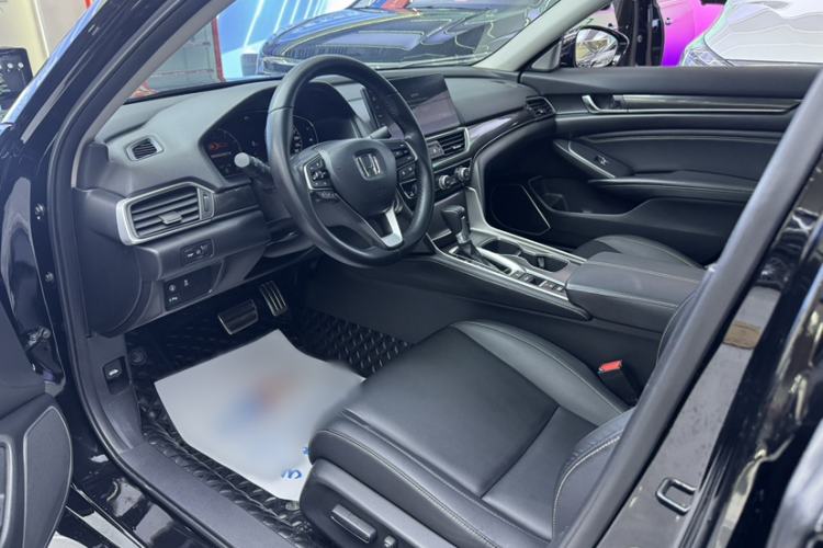 Used Honda Accord 2022 260TURBO Phantom Night · Prestige Edition Interior 2