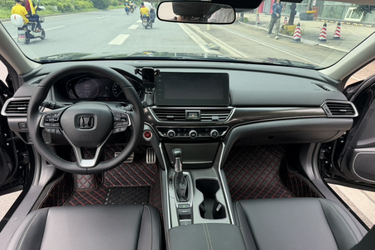 Used Honda Accord 2022 260TURBO Phantom Night · Prestige Edition Interior 2