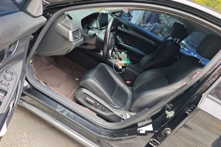 Used Honda Accord 2022 260TURBO Phantom Night · Prestige Edition Interior 3