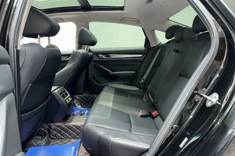 Used Honda Accord 2022 260TURBO Phantom Night · Prestige Edition Interior 3
