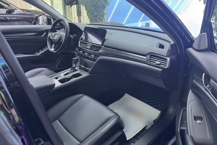 Used Honda Accord 2022 260TURBO Phantom Night · Prestige Edition Interior 4