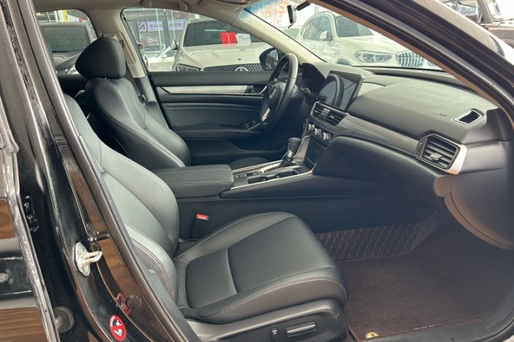 Used Honda Accord 2022 260TURBO Luxury Edition Interior 4