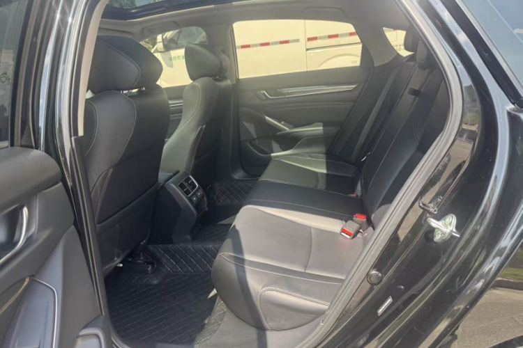 Used Honda Accord 2022 260TURBO Phantom Night · Prestige Edition Interior 6