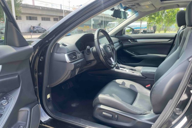 Used Honda Accord 2022 260TURBO Luxury Edition Interior 6