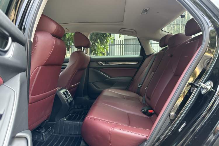 Used Honda Accord 2022 260TURBO Phantom Night · Prestige Edition Interior 7