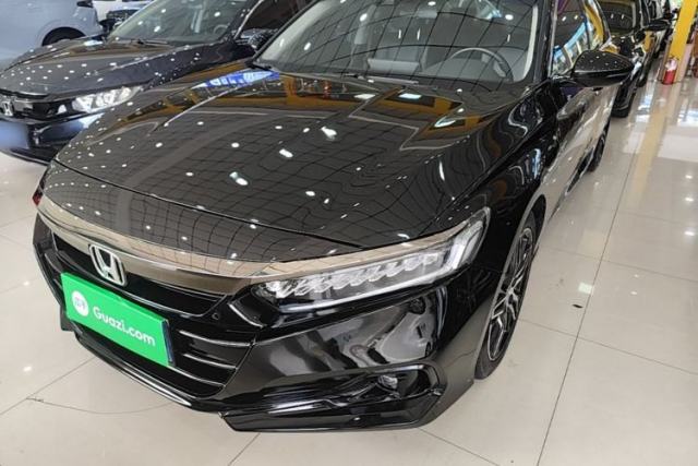 Używany Honda Accord 2022 260TURBO Phantom Night · Prestige Edition