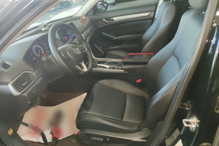 Used Honda Accord 2022 260TURBO Luxury Edition Left Front Seat