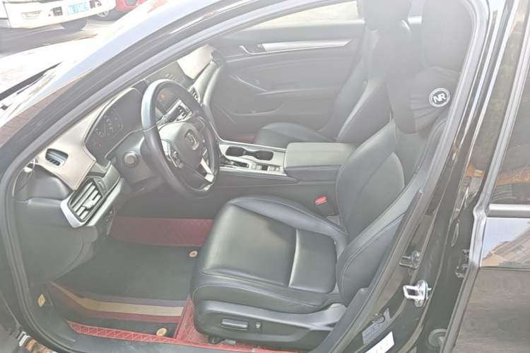 Used Honda Accord 2022 260TURBO Luxury Edition Left Front Seat