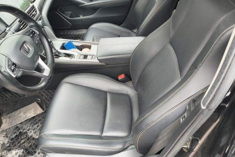Used Honda Accord 2022 260TURBO Phantom Night · Prestige Edition Left Front Seat