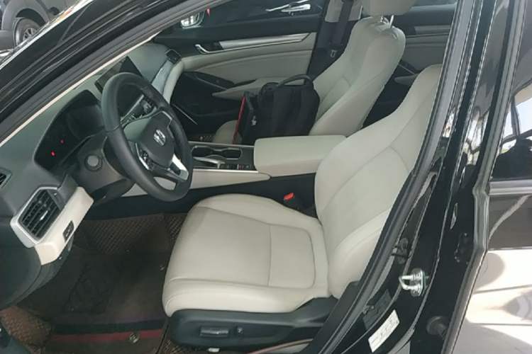 Used Honda Accord 2022 260TURBO Luxury Edition Left Front Seat