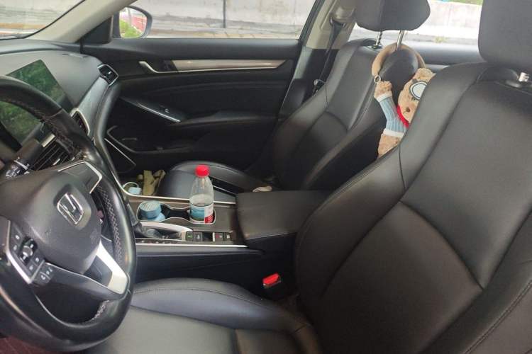 Used Honda Accord 2022 260TURBO Luxury Edition Left Front Seat
