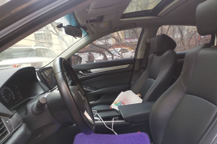 Used Honda Accord 2022 260TURBO Luxury Edition Left Front Seat