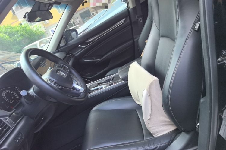 Used Honda Accord 2022 260TURBO Phantom Night · Prestige Edition Left Front Seat