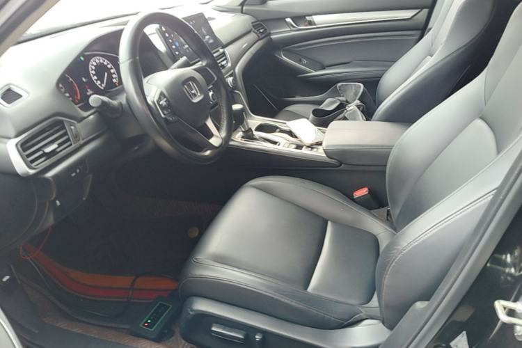 Used Honda Accord 2022 260TURBO Luxury Edition Left Front Seat