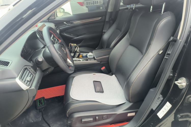 Used Honda Accord 2022 260TURBO Phantom Night · Prestige Edition Left Front Seat