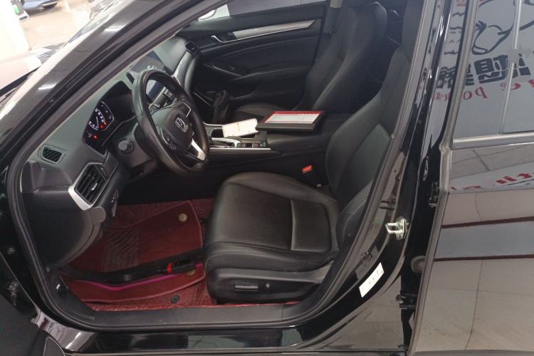 Used Honda Accord 2022 260TURBO Luxury Edition Left Front Seat