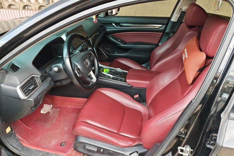 Used Honda Accord 2022 260TURBO Phantom Night · Prestige Edition Left Front Seat