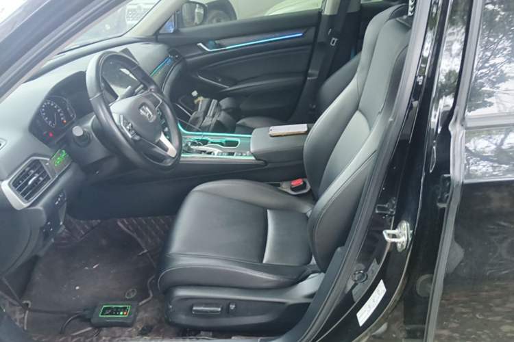 Used Honda Accord 2022 260TURBO Luxury Edition Left Front Seat