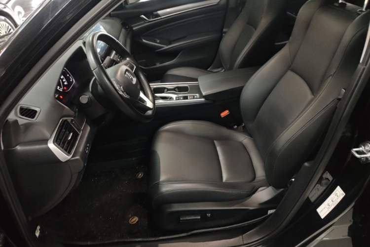 Used Honda Accord 2022 260TURBO Luxury Edition Left Front Seat