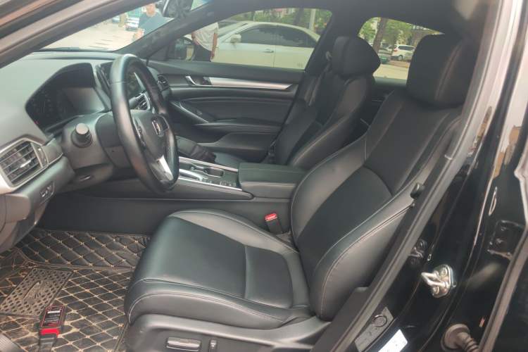 Used Honda Accord 2022 260TURBO Luxury Edition Left Front Seat