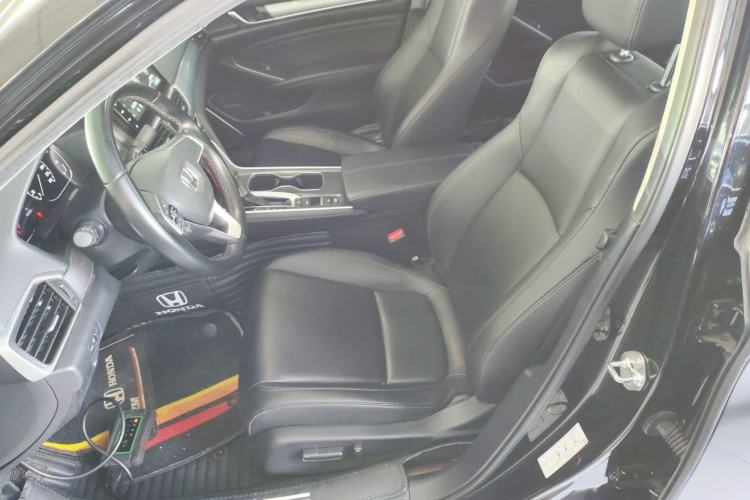 Used Honda Accord 2022 260TURBO Luxury Edition Left Front Seat