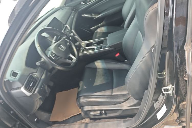 Used Honda Accord 2022 260TURBO Luxury Edition Left Front Seat