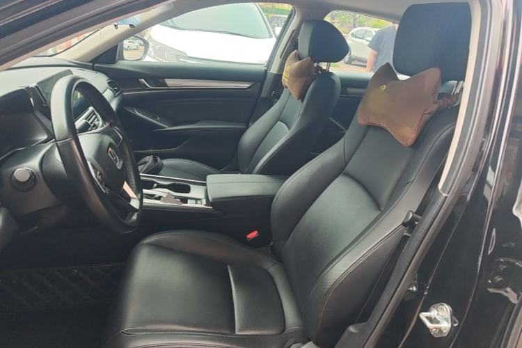 Used Honda Accord 2022 260TURBO Luxury Edition Left Front Seat