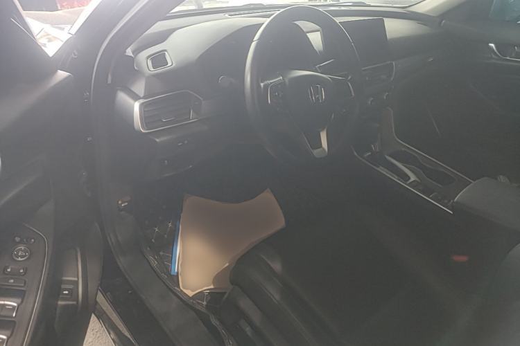 Used Honda Accord 2022 260TURBO Luxury Edition Left Front Seat