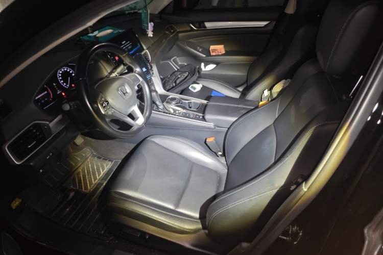 Used Honda Accord 2022 260TURBO Luxury Edition Left Front Seat