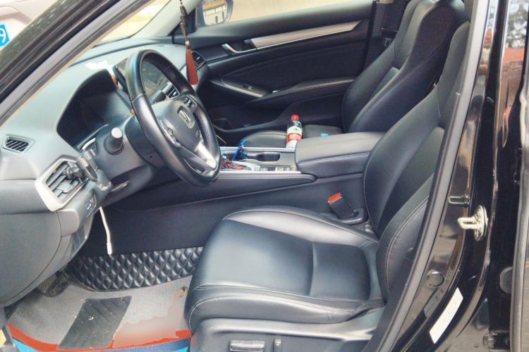 Used Honda Accord 2022 260TURBO Luxury Edition Left Front Seat