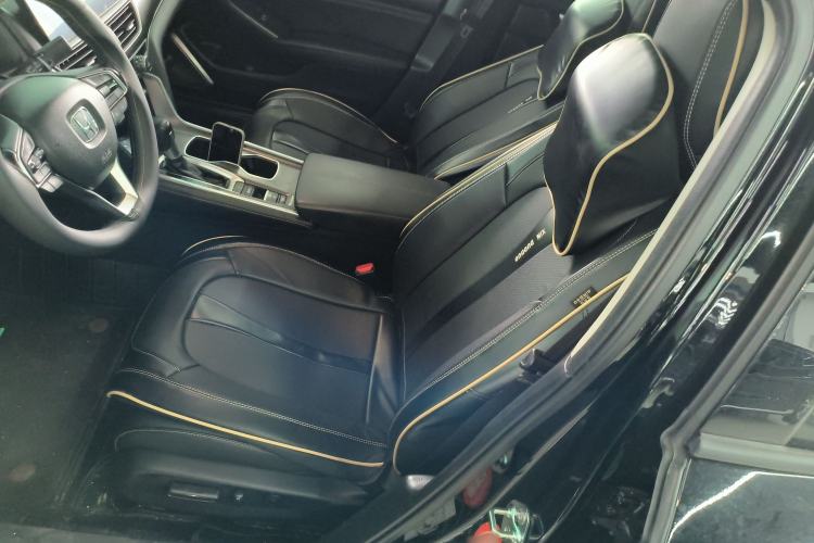 Used Honda Accord 2022 260TURBO Phantom Night · Prestige Edition Left Front Seat