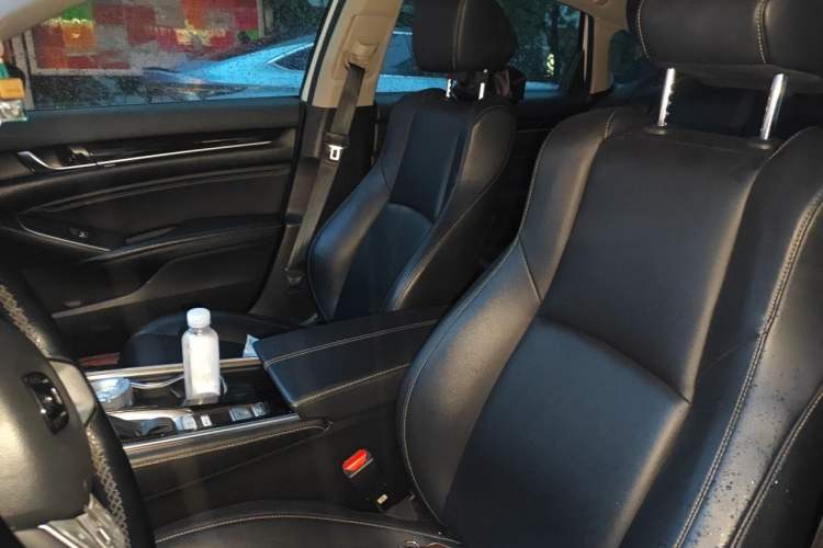 Used Honda Accord 2022 260TURBO Phantom Night · Prestige Edition Left Front Seat